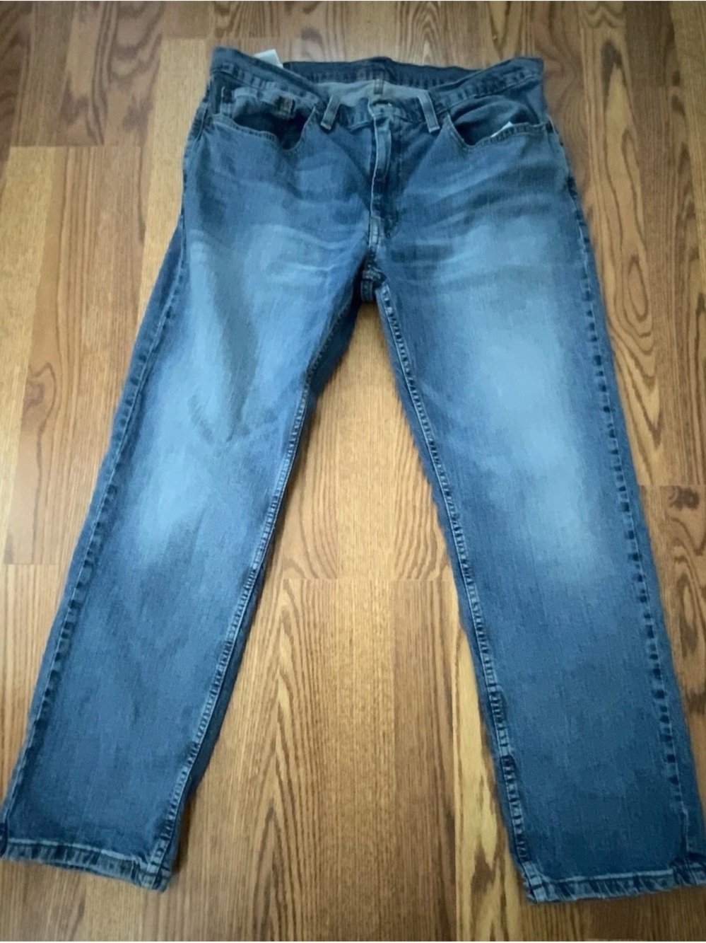 Levi’s jeans  559 Men’s Straight Leg Regular Fit
30x30